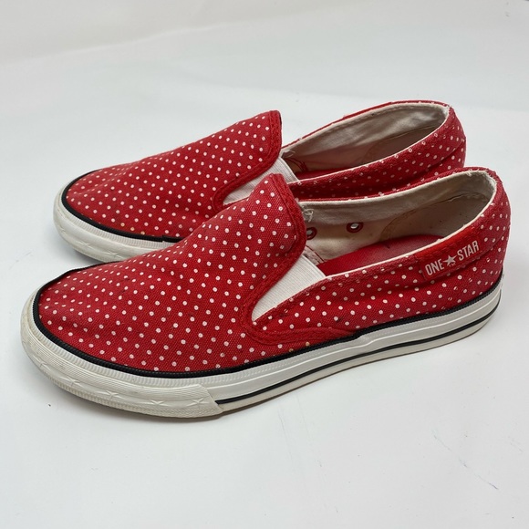 one star slip ons